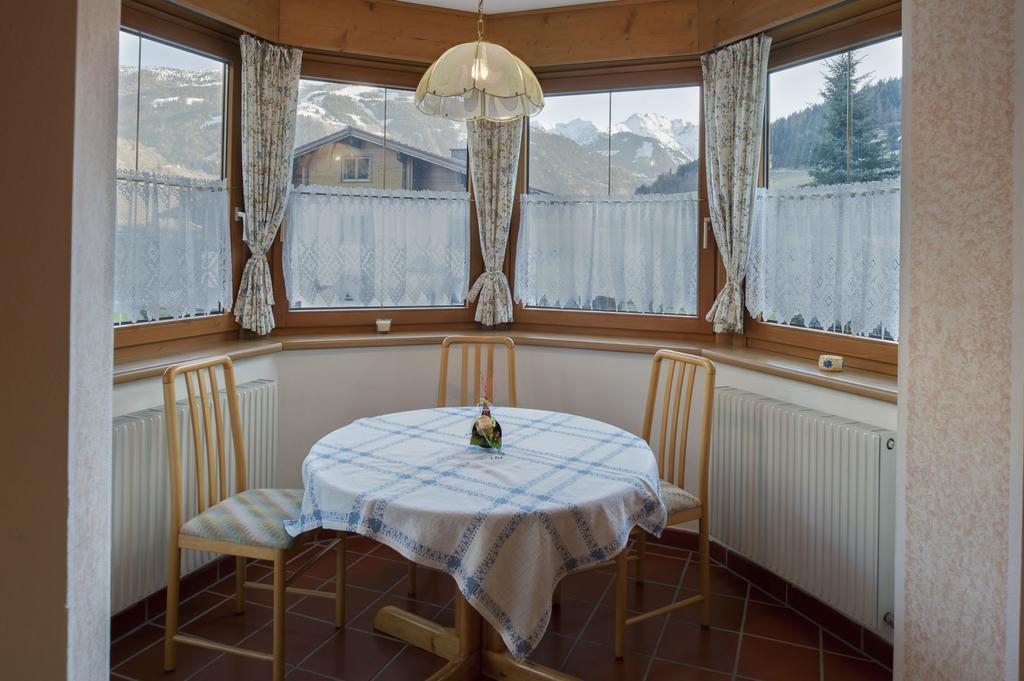 Haus Schoenegger Apartment Dorfgastein Ruang foto