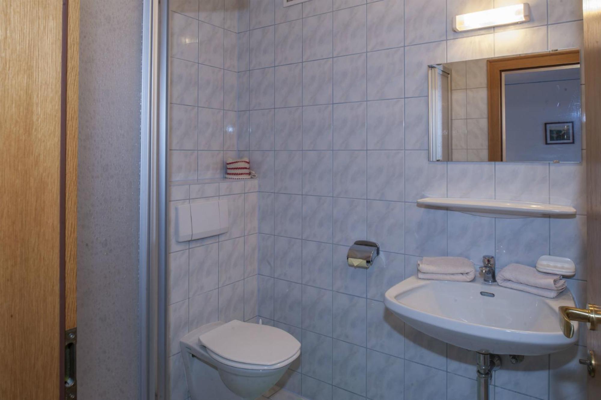 Haus Schoenegger Dorfgastein Ruang foto
