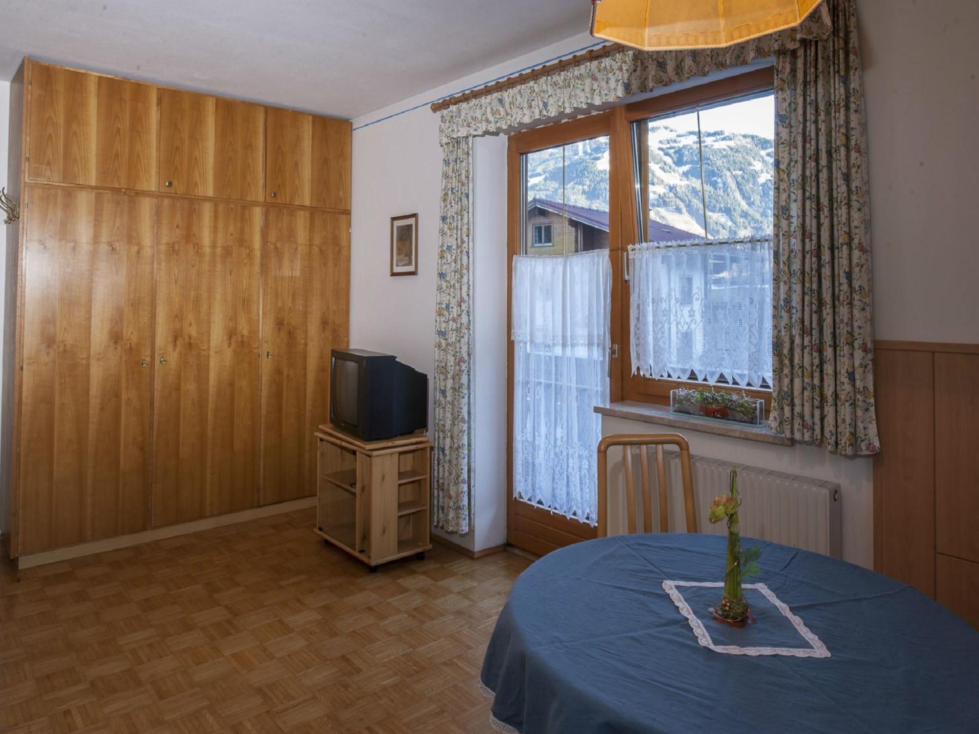 Haus Schoenegger Dorfgastein Ruang foto