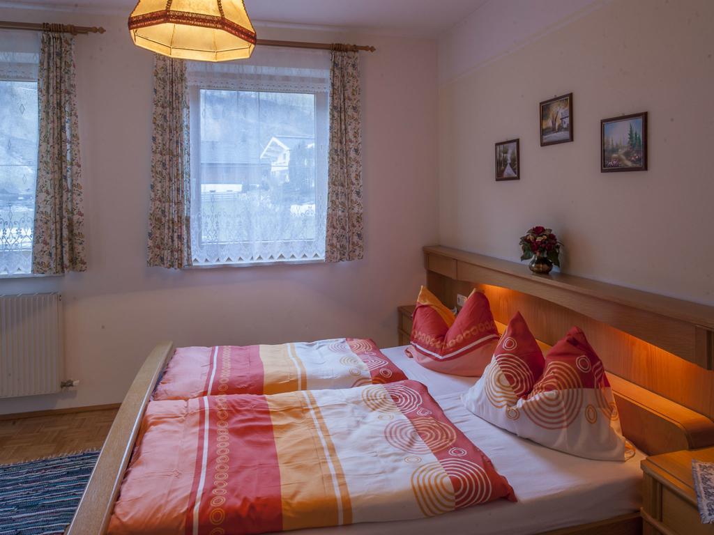 Haus Schoenegger Dorfgastein Ruang foto